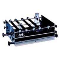Labnet Universal Platform Adjustable Securing Hardware. Holds A Variety Of Containers. S2040-15