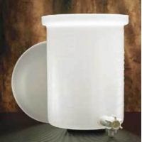Nalgene Cylindrical Tanks with Spigot, LLDPE, 54102