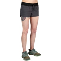 Ultimate Direction Stratus Short W - Women's