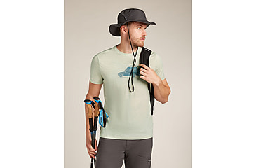 Image of Icebreaker Merino 150 Tech Lite SS T-Shirt Cosy Camper - Mens, Ashen, 2XL, IB0A576E01TXXL