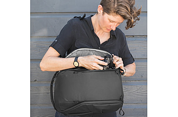 Image of Peak Design Everyday 20 Liters Zip Backpack, Black, BEDBZ-20-BK-2
