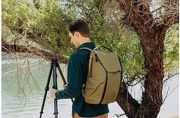 Image of Peak Design Everyday 30 Liters Backpack, Kelp, BEDB-30-KP-3