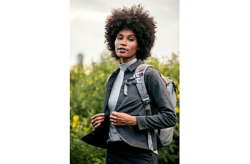 Image of Peak Design Everyday V2 Backpack, 20 Liters, Ash, BEDB-20-AS-3