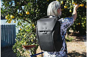 Image of Peak Design Everyday V2 Backpack, 30 Liters, Black, BEDB-30-BK-3