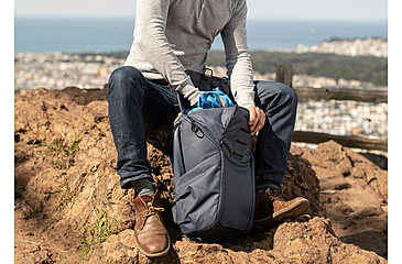 Image of Peak Design Everyday V2 Backpack, 30 Liters, Midnight, BEDB-30-MN-3