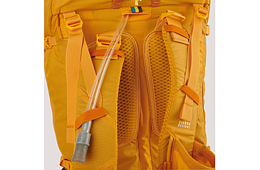 Image of Sierra Designs Flex Capacitor Packs 40-60 L, Butterscotch, Medium/Large, 80710223BUS-M/L