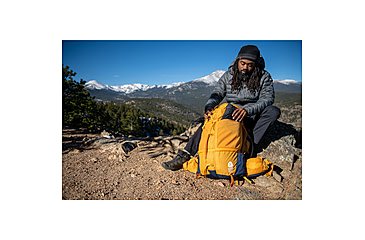 Image of Sierra Designs Flex Capacitor Packs 40-60 L, Butterscotch, Medium/Large, 80710223BUS-M/L