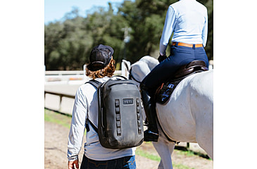 Image of Yeti Cayo 35L Daypack, Black, 35 L, 26010000467