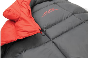 Image of ALPS Mountaineering Pinnacle Lightweight Quilt, Charcoal/Red, 4990444