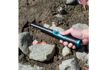 Image of Barska SURVEYOR-200 Waterproof Handheld Metal Detector, Black, Small, BE13958