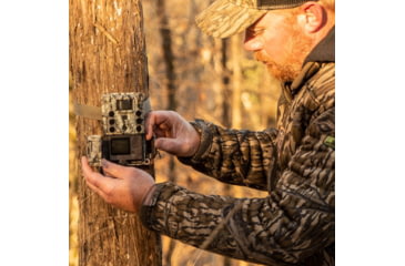 Image of Bushnell 32mp Core Ds-4k Treebark Camo No Glow, Box - 119987C