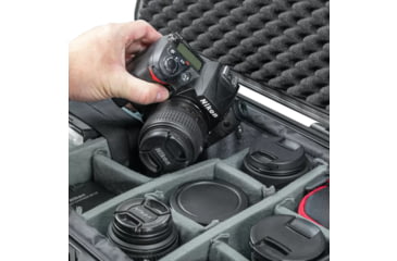 Image of Eylar Eylar 22 in Hard Rolling Carry-On Camera Case with Adjustable Padded Divider