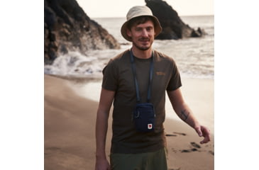 Image of Fjallraven High Coast Pocket, Navy, One Size, F23226-560-One Size