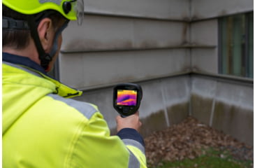 Image of FLIR Systems E8 Pro Infrared Camera with Ignite Cloud, 320x240 pixels, Black, 13303-0302