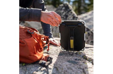 Image of Goal Zero Flip 12 Power Bank, Green, 21932