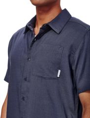 Image of Icebreaker Compass Short Sleeve Shirt, Stealth, 2XL, 103611001XXL