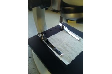 Image of Attaching the Konus Movable Table 5327 for Konus 5302 Microscope 1-4