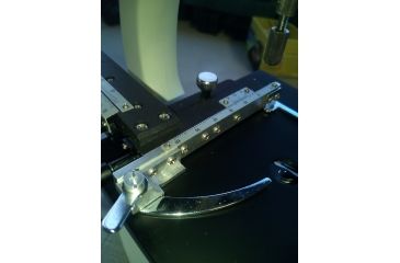 Image of Attaching the Konus Movable Table 5327 for Konus 5302 Microscope 4-4