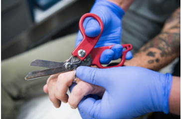 Image of Leatherman Raptor Response Multi-Tool, Crimson, 832963