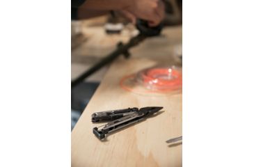 Image of Leatherman Signal Folding Multi-Tool, Silver/ Black, 832623