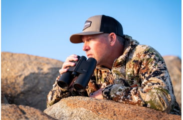 Image of Leica Geovid R 10x42mm Rangefinder Binocular, LED, Black, 40812