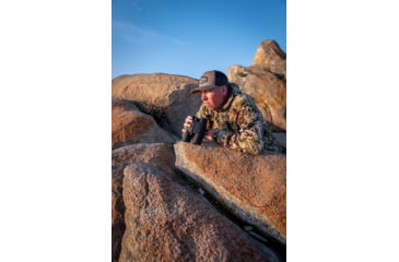 Image of Leica Geovid R 10x42mm Rangefinder Binocular, LED, Black, 40812