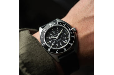 Image of Marathon Steel Navigator w/ Date Automatic Unisex Watches, 41mm, Sapphire, Ballistic Nylon Strap, Black, WW194030SS-0101