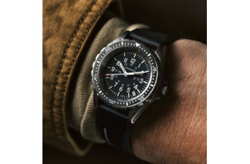 Image of Marathon Search and Rescue Medium Divers Quartz Wristwatch, Black, WW194027SS-0130