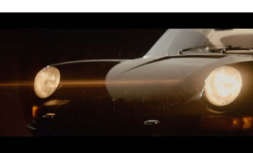 Image of Moment 1.33x Anamorphic Lens Adapter, Black, 67mm,72mm,77mm,82mm, 133-000