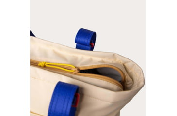 Image of Long Weekend Tote, 19L, Creme-Multi, 213-025