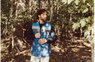 Image of Mountain Khakis Rider Vest Classic Fit - Mens, Crater Navy, L, N57401CRATER NAVYL