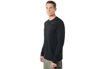 Image of Oakley Enhance Long Sleeve Crew 8.7.02 - Mens, Blackout, 2XL, 434249-02E-XXL