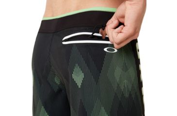 Image of Oakley 75 Boardshort 18in - Men's, Dull Onyx, 33, 482569-27C-33