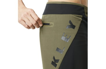 Image of Oakley SI Floater Angle Block 18 Inches Short - Mens, Blackout, 36, 482455-02E-36