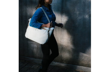 Image of Peak Design Everyday Tote v2, 15 Liters, Bone, BEDT-15-BO-2