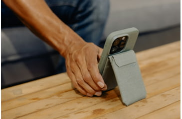 Image of Peak Design Mobile Everyday Fabric Case iPhone 14 Pro, Sage, M-MC-BB-SG-1