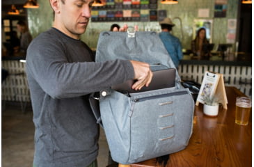 Image of Peak Design V2 Everyday Messenger, 13 Liters, Ash, BEDM-13-AS-3