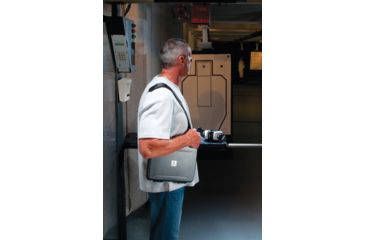 Image of Pelican 1075 HardBack Case, no Foam, Black, 1070-001-110