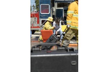 Image of Pelican 1600 Protector Pressurized 24x19x8in Case, Orange w/Foam 1600-000-150