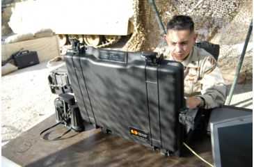Image of Pelican Laptop Computer Watertight Crushproof Medium Case - Black 1495-008-110