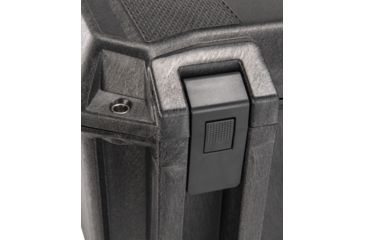 Image of Pelican VAULT V550 Case, Equipment, 19x14x8.5 inch Internal, 22.42x17.46x9.16 inch External Dimension, Black, VCV550-0000-BLK