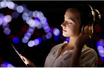 Image of Rokinon DS 50mm T1.5 Cine Camera Lens for Canon EF, Black DS50M-C