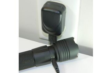 Image of Smith &amp; Wesson M&amp;P15 USB Rechargeable LED Flashlight, 800 Lumens, Black body/White LED 110221