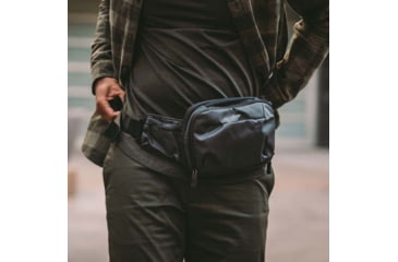 Image of SOG Specialty Knives &amp; Tools Surrept/04 Cs Waistpack - Charcoal - 86-71-01-31