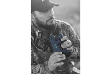 Image of Vanguard Endeavor ED II 10x42 mm Binoculars, Roof Prism, Black, Endeavor ED II 1042