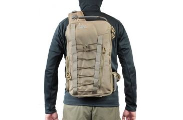 Image of Vanquest Gear PILUM VSlinger Left-Shoulder-Carry Slingpack, Coyote Tan, Large 761277CT