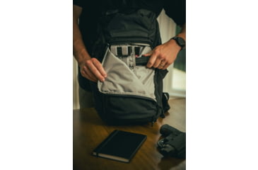 Image of Vertx Gamut 22L Pack