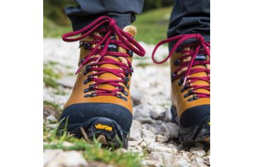 Image of Zamberlan Vioz Lux GTX RR Backpacking Boots - Womens, Waxed Camel, Medium, 8.5, 1996CMW-Medium-8.5