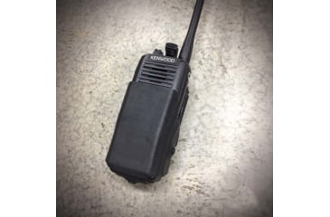 Image of Zero9 Portable Radio Case Holster, VP6000 L2 & L3 Batteries, Tek-Lok, Plain Black, Z9-5023-BLK-TEK