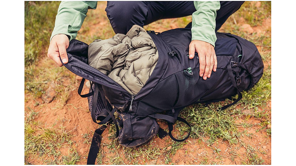 Gregory Stout 70L Backpack, Forest Black, 149377-A266